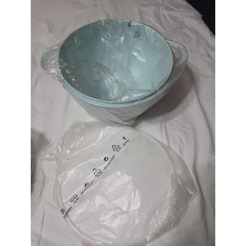 Tupperware thatas mega